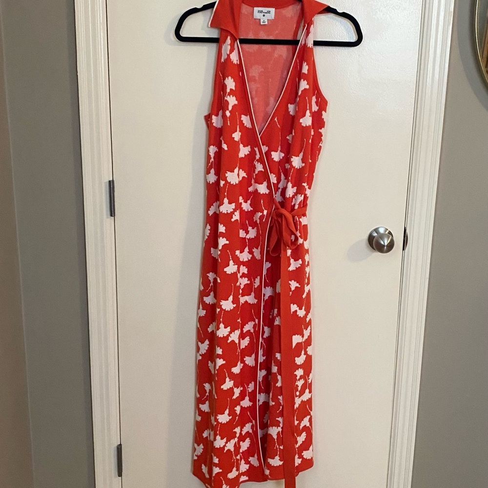 Stylish Red and White Floral Midi Dress